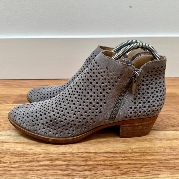 Lucky Brand Dark Stone Nubuck Suede Perforated Basel Ankle Booties Women’s 7.5 - Picture 4 of 8